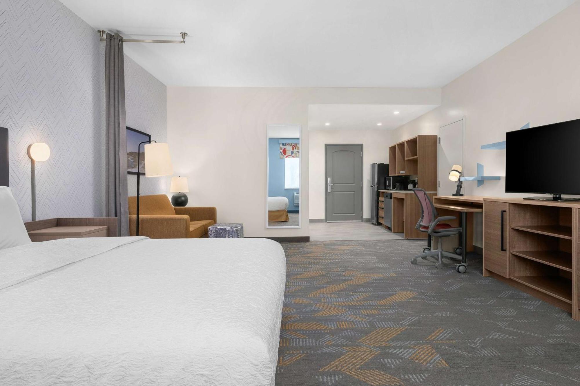 Home2 Suites By Hilton Eureka Exterior photo